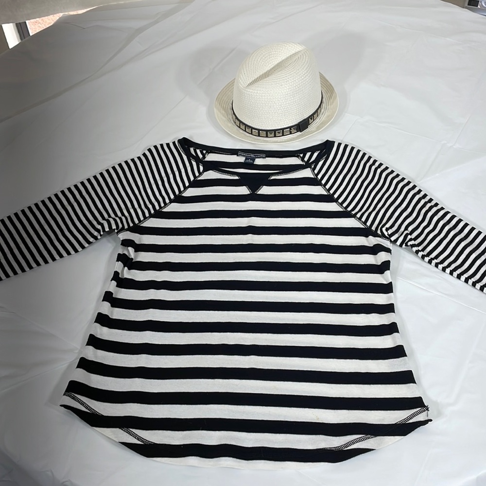 Nautical style lady’s shirt size large by American 🇺🇸 Living new w/out tags